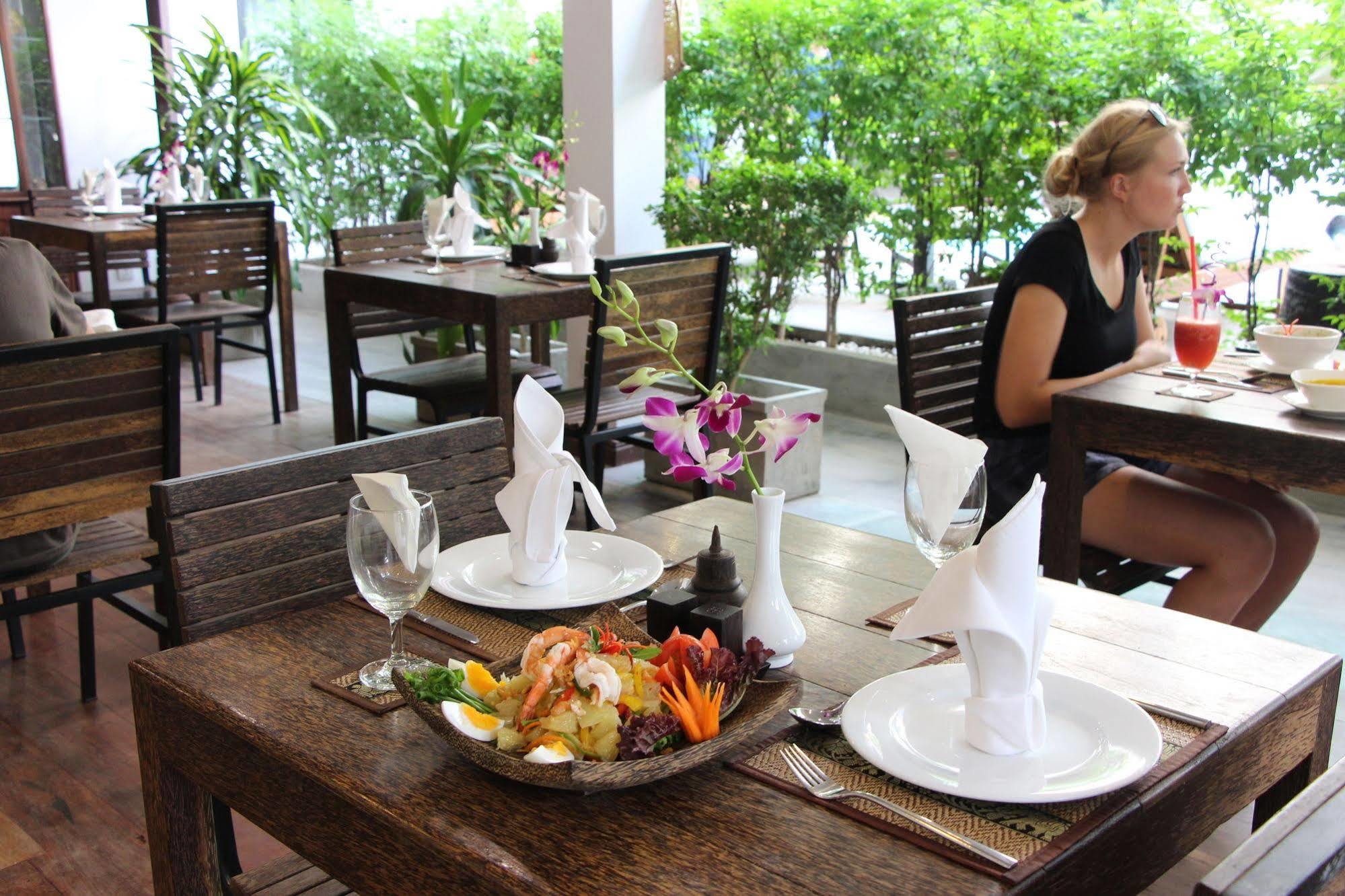 Palm Tree Boutique Hotel Phnom Penh Extérieur photo